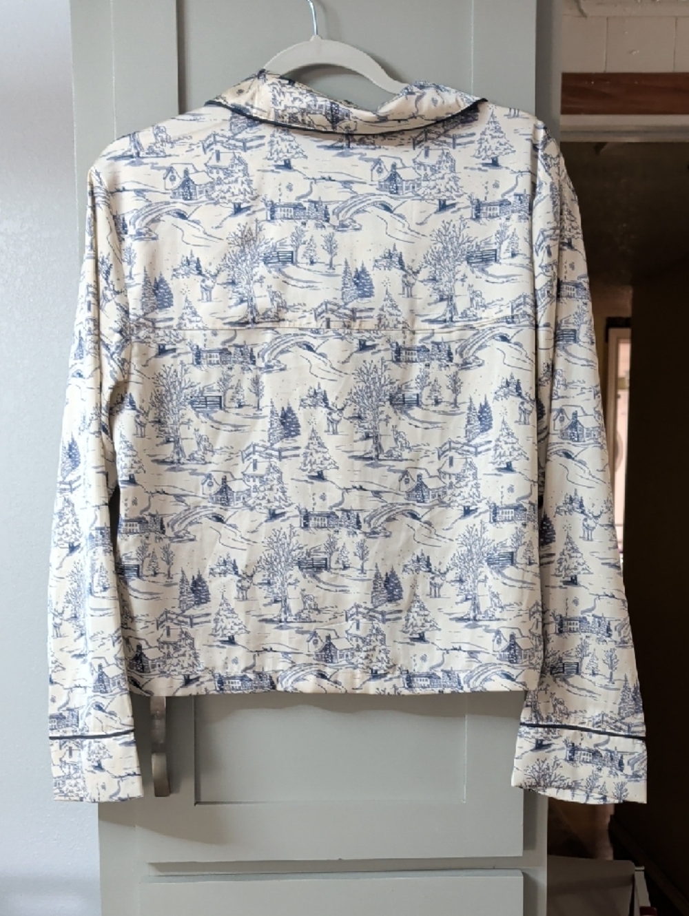 Abercrombie & Fitch Blue and Cream Toile Sleep Shirt Pajama Set - Picture 5 of 16